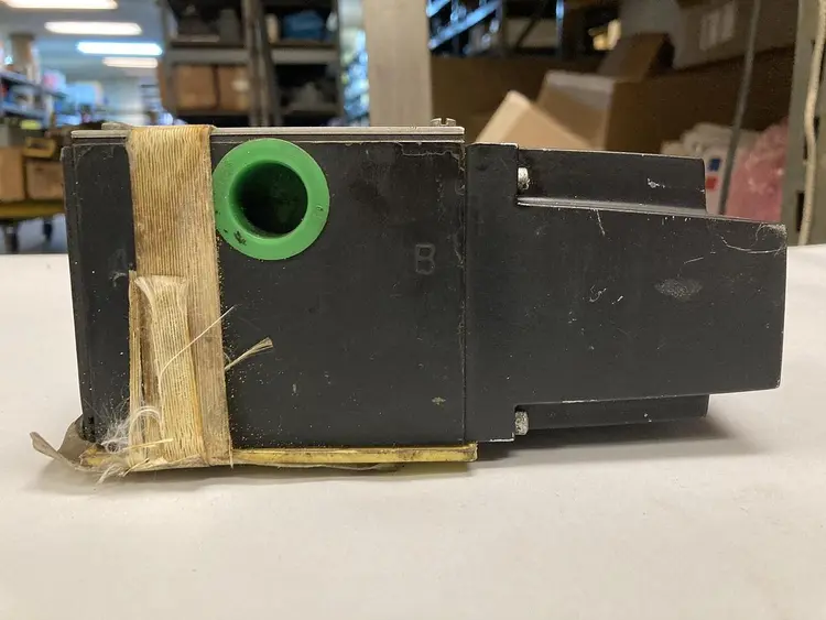Used PARKER 10101B1AYC Pump & Valve Parts Ohio US | Surplus Asset Holdings #1241906