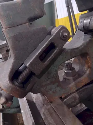 20" X 54" LODGE & SHIPLEY TOOLROOM ENGINE LATHE: YOBRO #24978