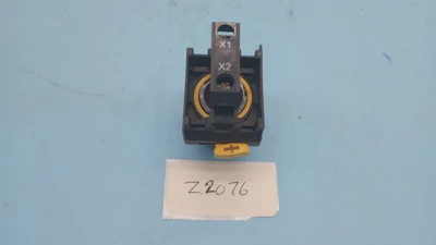 USED Eaton E22D SER B1 ( RED ) LIGHT UNIT