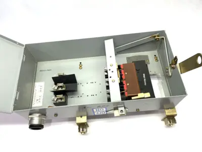 USED WESTINGHOUSE, CUTLER-HAMMER FUSIBLE BUSWAY SWITCH 3-WIRE 3-PHASE