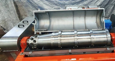 Swaco CD 518 HV oilfield decanter centrifuge skid, Duplex SS.
