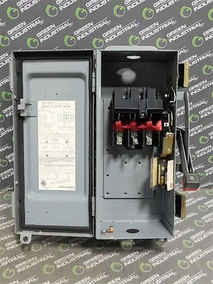 Square D HU361AWKEI Safety Switch Series E1 30A 600VAC/DC Type 3,3R,12 Encl Used