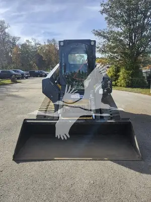 USED 2022 DEERE 331G