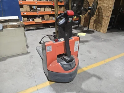 Toyota BHBW23 Electric Pallet Jack, 1122 Hours