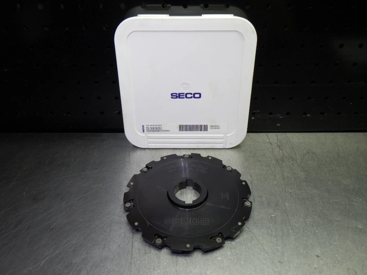 SECO 6" Indexable Slot Milling Cutter 1.25" Arbor 335.19-06.00-03.2 (LOC1391A)
