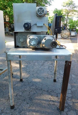 USED FITZPATRICK ROLL COMPACTOR 1.5 X 8