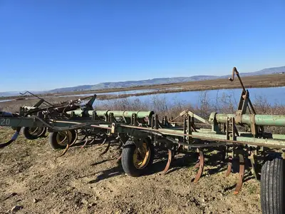 USED 2000 JOHN DEERE C20