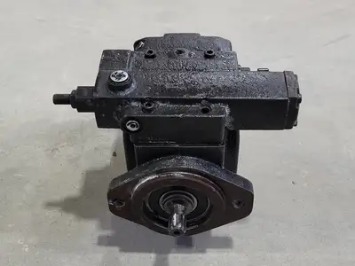 NEW OILGEAR PVWJ-022-A1UV-LSAS-P-1NNSN