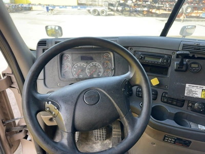 USED 2015 FREIGHTLINER CASCADIA