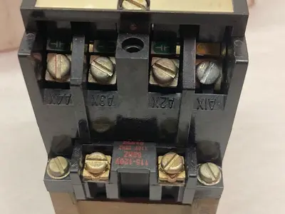 Used ALLEN-BRADLEY 700-P400A1 Miscellaneous Equipment (Electrical & Power) | Surplus Asset Holdings #1200106