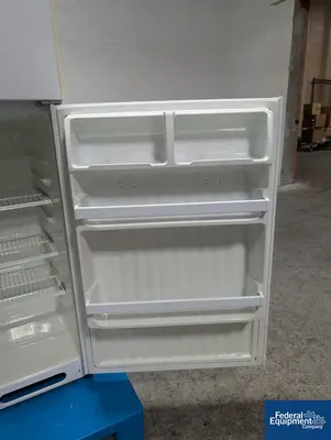 N/A GE Refrigerator, Model CTX14LYSJRWH