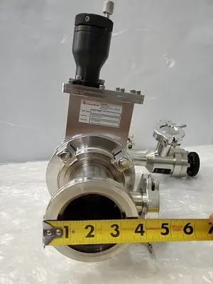 EDWARDS GVI 63M GATE VALVE WITH STAINLESS STEEL ADAPTER WITH MDC KAV-100 PNEUMA