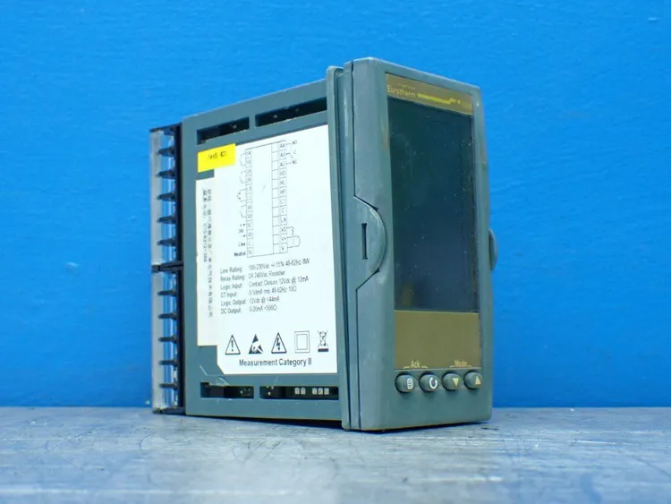 Used EUROTHERM 3208/CC/VH/RRX/R/4CL/G/ENG Temperature Controls Ohio US | HGR 24 #802947