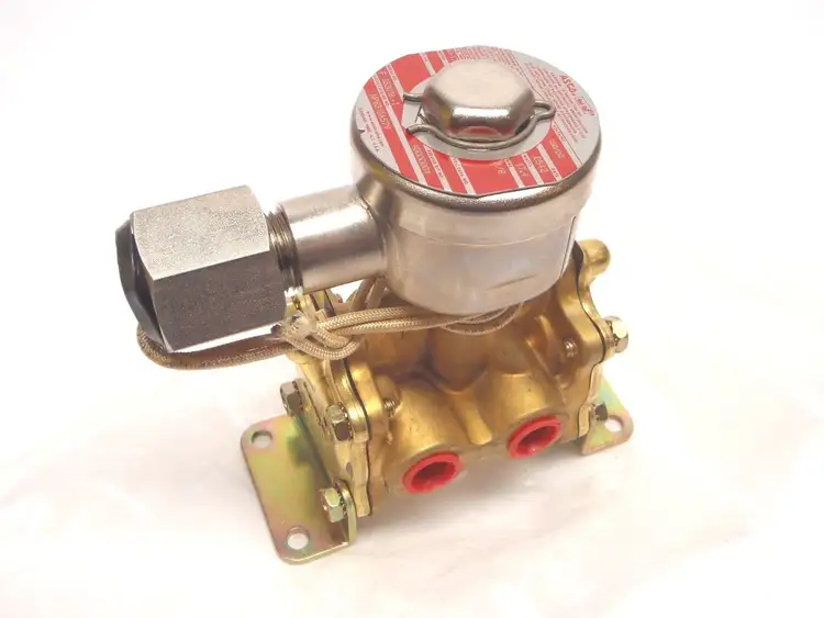 New | in-Stock ASCO 3-WAY 250/ DC SOLENOID VALVE 17.4W 3/8 Pipe Solenoid Valves Michigan US | Maverick Industrial Sales #1441631