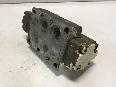 USED YUKEN DHG-06-3C31-5037