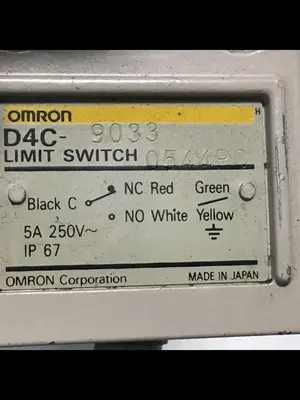 USED OMRON D4C-9033