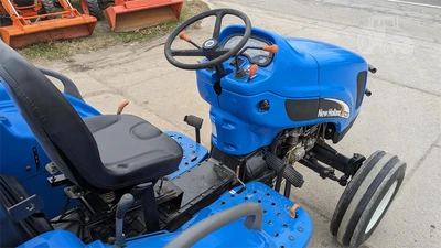 USED 2005 NEW HOLLAND TC35A