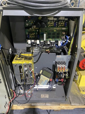 USED 2006 FANUC R-2000iA/200T + R-J3iB