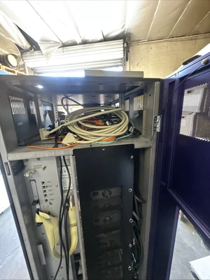 Used StorageTek L180 Automated Magazine-Storage California US | Davliegogo LLC #1705596