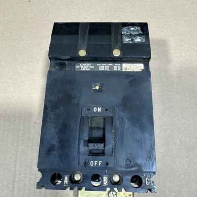 USED Square D LJ-217