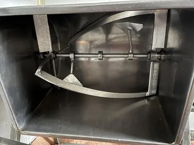 Ribbon Blender