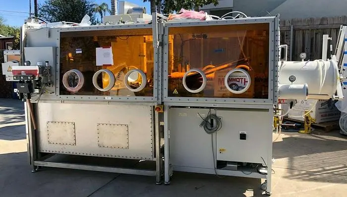 MBRAUN LABMASTER DP 5357  glovebox  with suss rc8