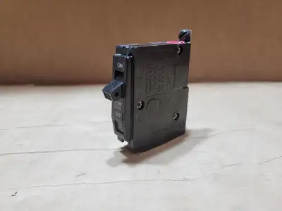 15 Amp, 1 Pole, 120/240 Volt Circuit Breaker Type QO