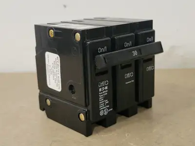 Used EATON BR330 Switchgears British Columbia CA | Lenmark #239052