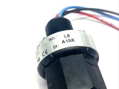 USED DWYER L8, FLOTECT L8