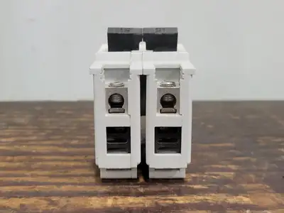 Used FEDERAL PIONEER NA215 Switchgears British Columbia CA | Lenmark #242211