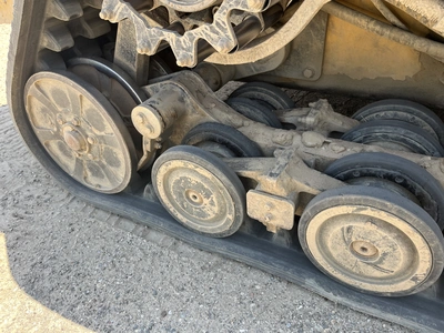 USED 2015 CAT 277D