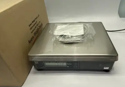 New | in-Stock Avery Weigh-Tronix Quartzell Digital Bench Scale 7620 Food Scales Michigan US | Maverick Industrial Sales #1391625