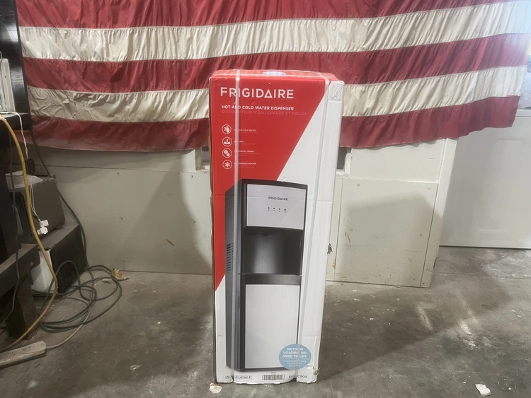 Used FRIGIDAIRE HOT AND COLD WATER DISPENSER Beverage Dispensers Michigan US | Miedema Asset Management Group #1322183