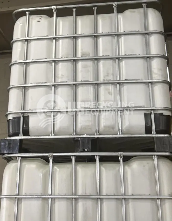 Unknown Manufacturer Used 250 Gallon Oil Totes