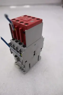 ALLEN-BRADLEY 100-C37D00/C CONTACTOR STOCK #K-2640