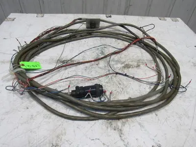 Yaskawa Yasnac XRC UP130 XRC 2001 Cable Assembly Number CAB 121 32' Long