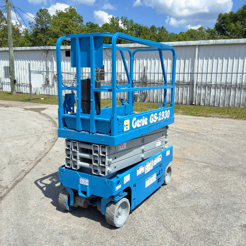 USED 2015 Genie GS-1930