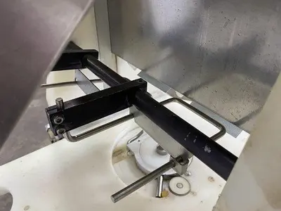 FoodTools Round Cake Slicer