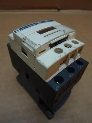 USED SQUARE D LC1 D09