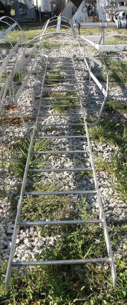 SPC5314  Miscellaneous Equipment 18' fixed safety cage ladder 304 SS