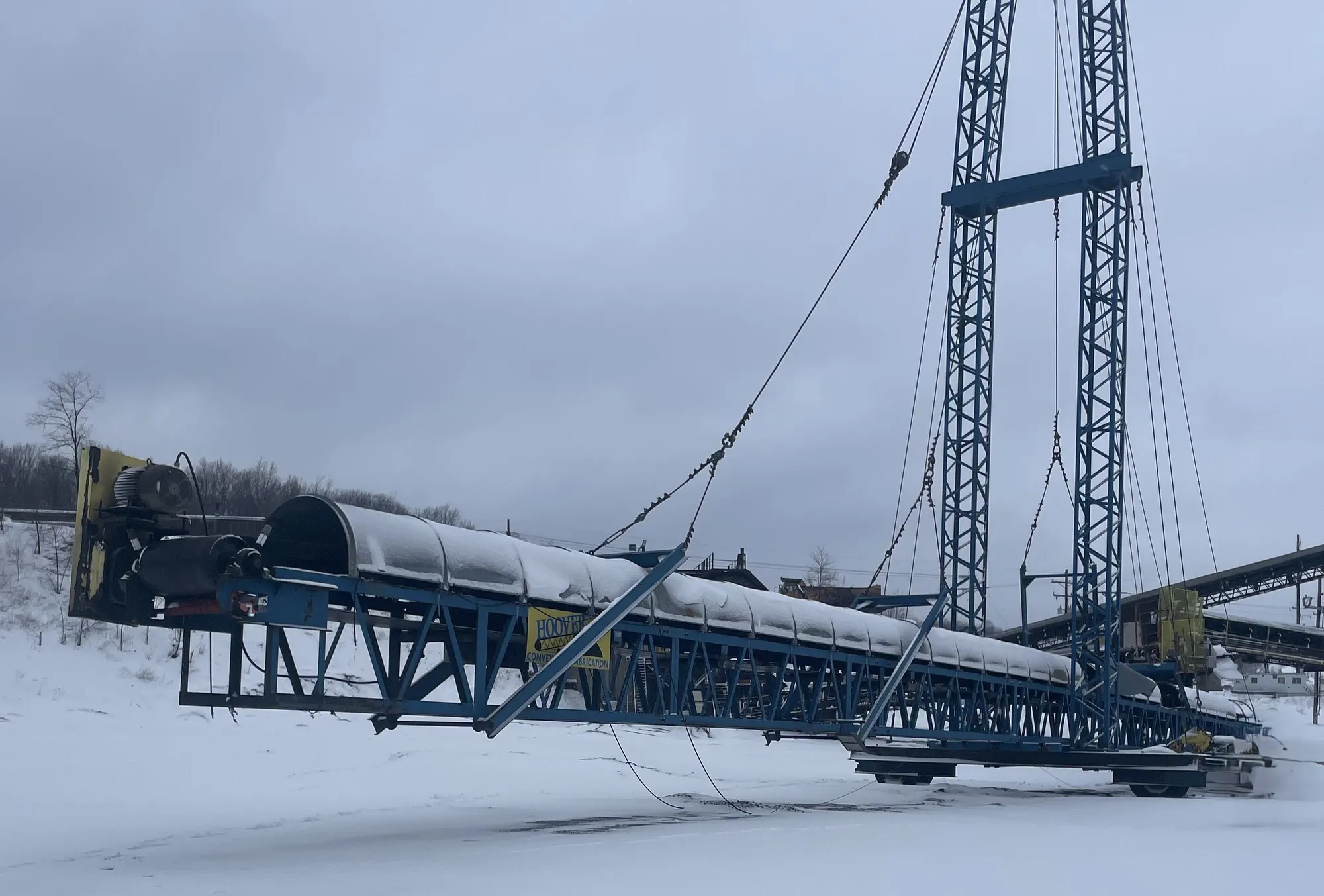 HOOVER CONVEYOR & FABRICATION (36" × 140") MAST TOWER RADIAL STACKER