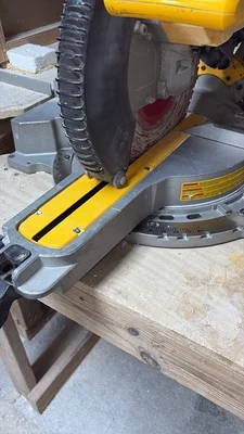 Used _UNKNOWN_ _UNKNOWN_ Double Miter Saws Georgia US | Auction Management Corporation #1548657
