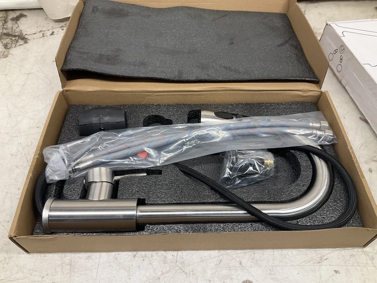 Used _UNKNOWN_ _UNKNOWN_ Faucets / Sprayers Michigan US | Miedema Asset Management Group #1307990