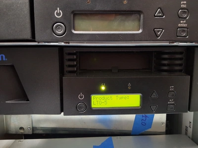 QUANTUM L700 SUPERLOADER 3 TAPE STORAGE AUTOLOADER