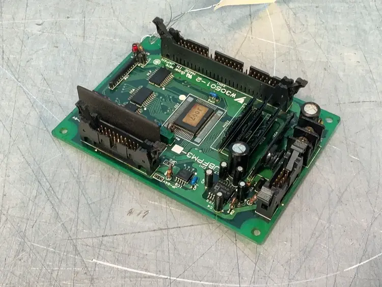 Used YASKAWA W305012 Servo Controller Parts Ohio US | HGR 24 #1316201