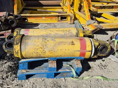 830E-DC LH Hoist Cylinder - 45,217 hrs