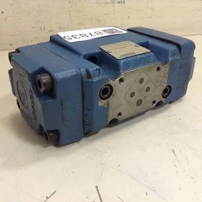 USED BOSCH 0 811 404 775