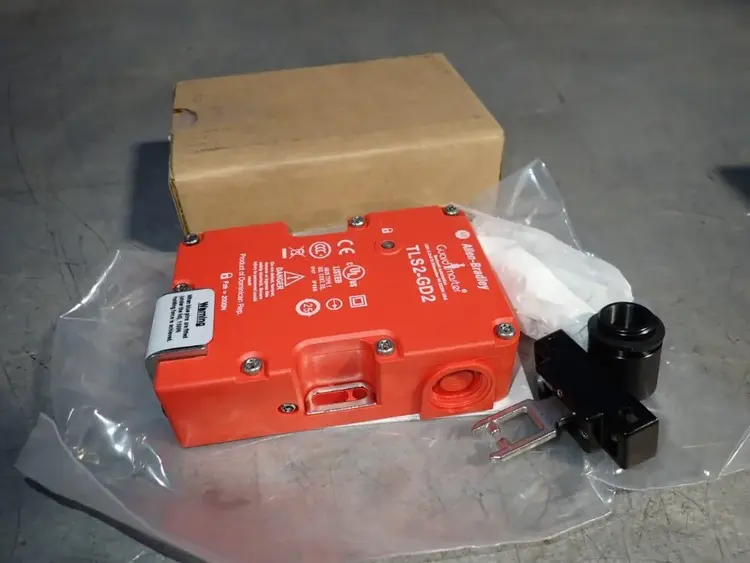 Used ALLEN BRADLEY TLS2GD2 Relays & Switches Ohio US | HGR 24 #787049