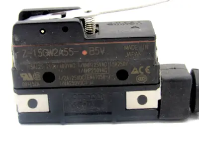 NEW OMRON Z-15GW2A55-B5V SWITCH Z15GW2A55B5V