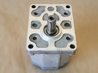 USED SAUER DANFOSS 121.19.018.00
